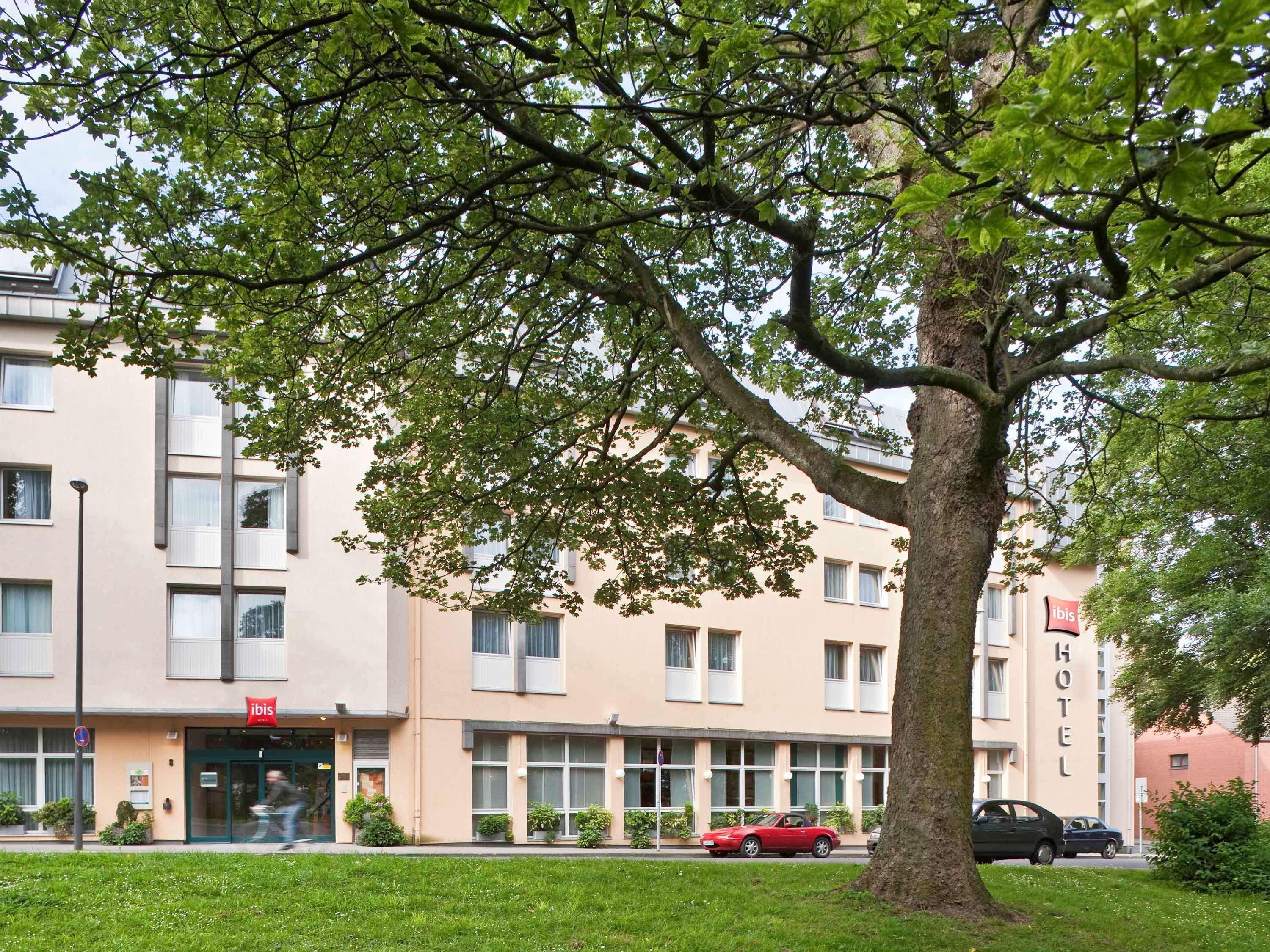 Ibis Aachen Marschiertor - Aix-La-Chapelle Hotel Bagian luar foto