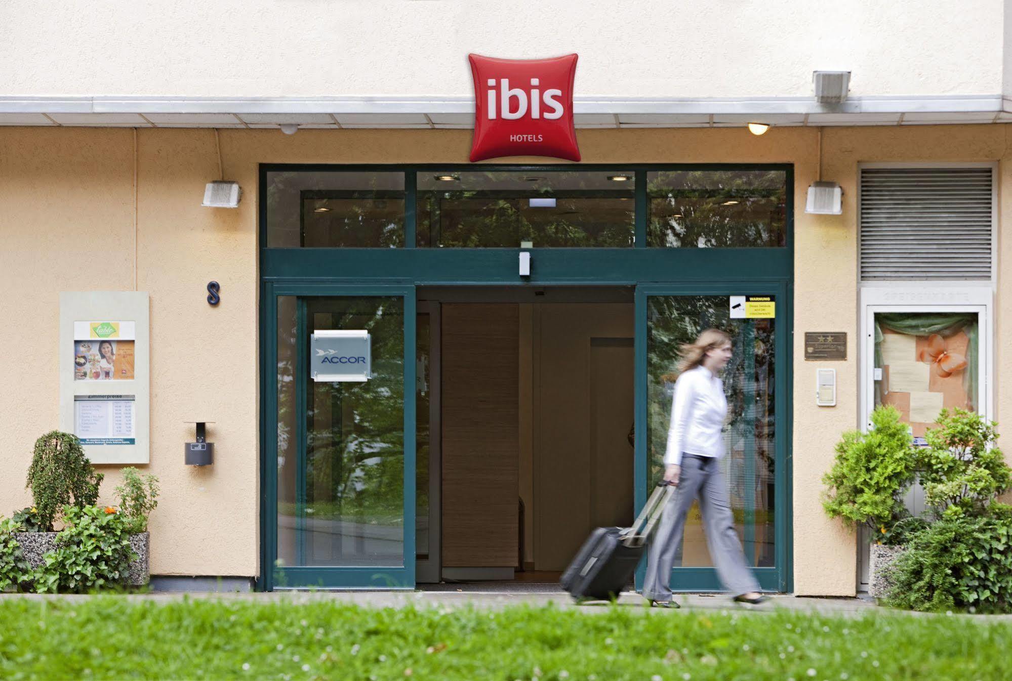 Ibis Aachen Marschiertor - Aix-La-Chapelle Hotel Bagian luar foto